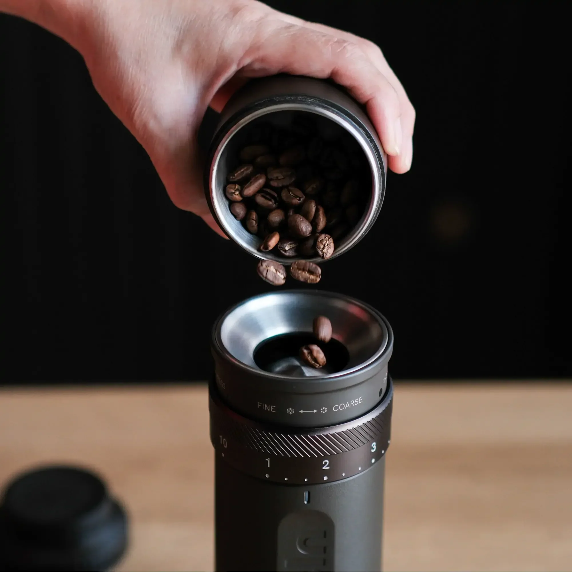 OutIn Fino Portable Electric Coffee Grinder - Image 9